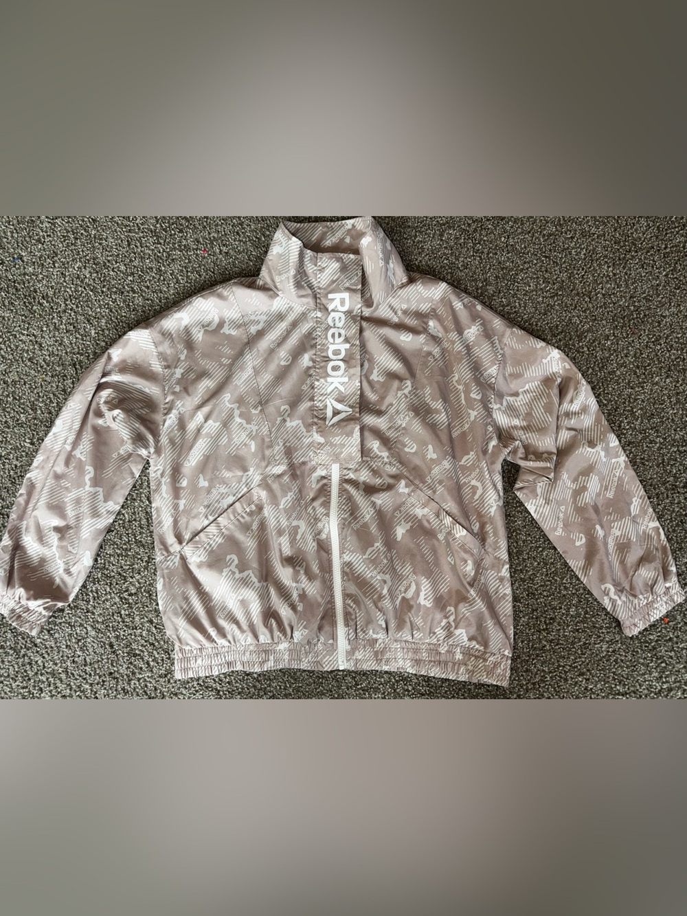 Reebok women  Size L Lightweight Windbreaker Jacket beige Camo Full Zip Logo